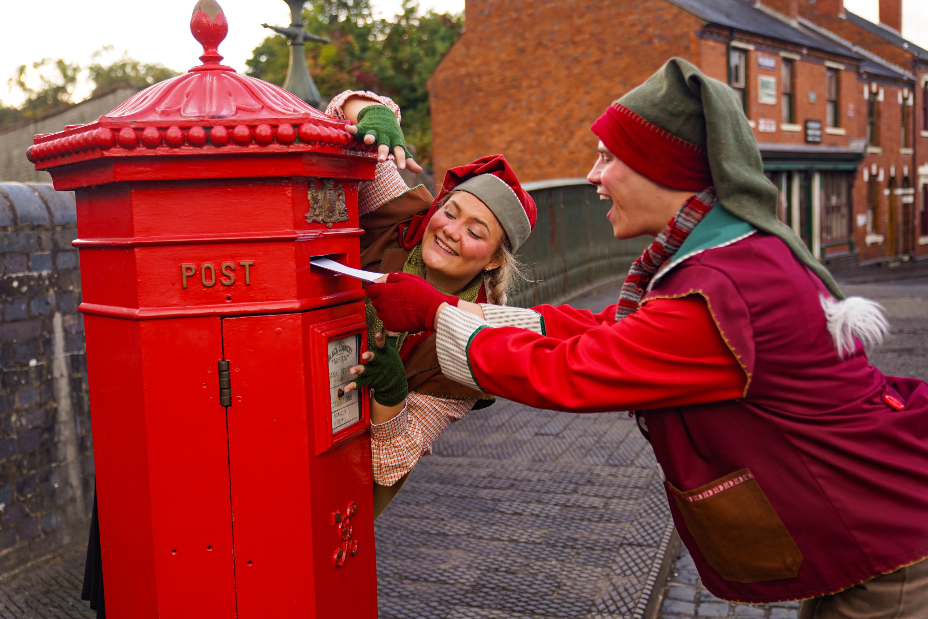 Elf Post Box